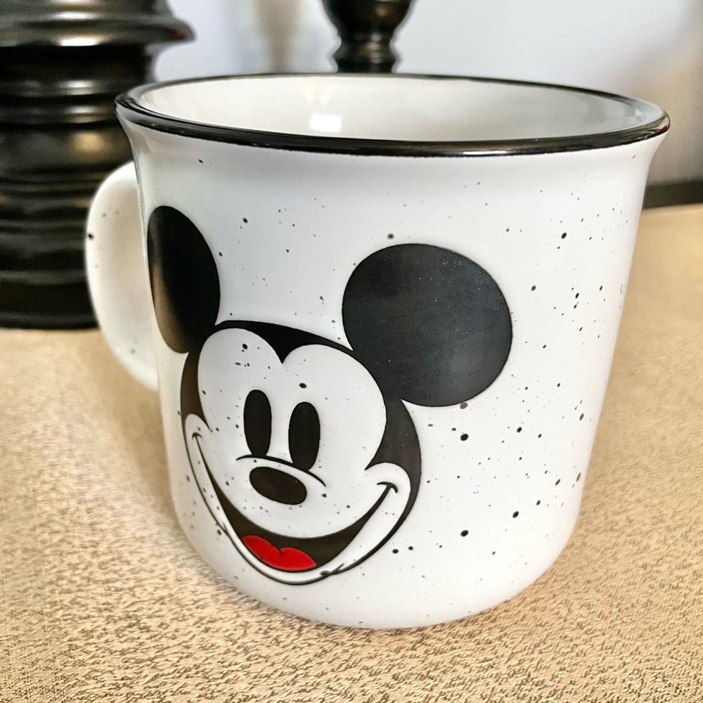 🆕Disney MICKEY MOUSE Ceramic Mug - Picture 2 of 5